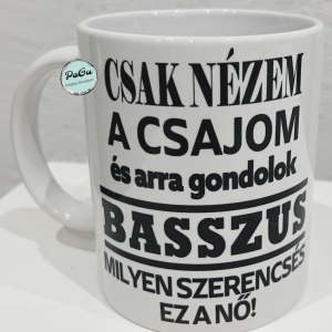 Csak nézem a csajom bögre